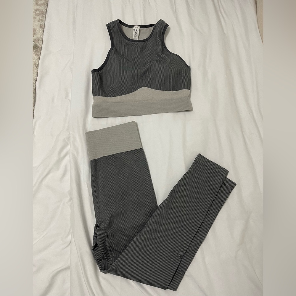 DSG Ribbed Workout set (both size Medium)! *will sell separate*